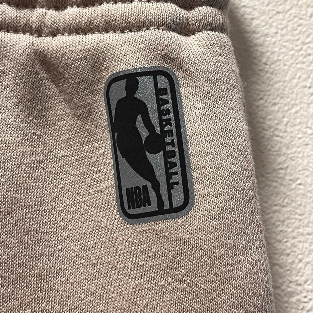 NBA Classic Fit Sporty Basketball Shorts, Fleece Lined, NBA Logo, Sz XL, Tan - Picture 3 of 8